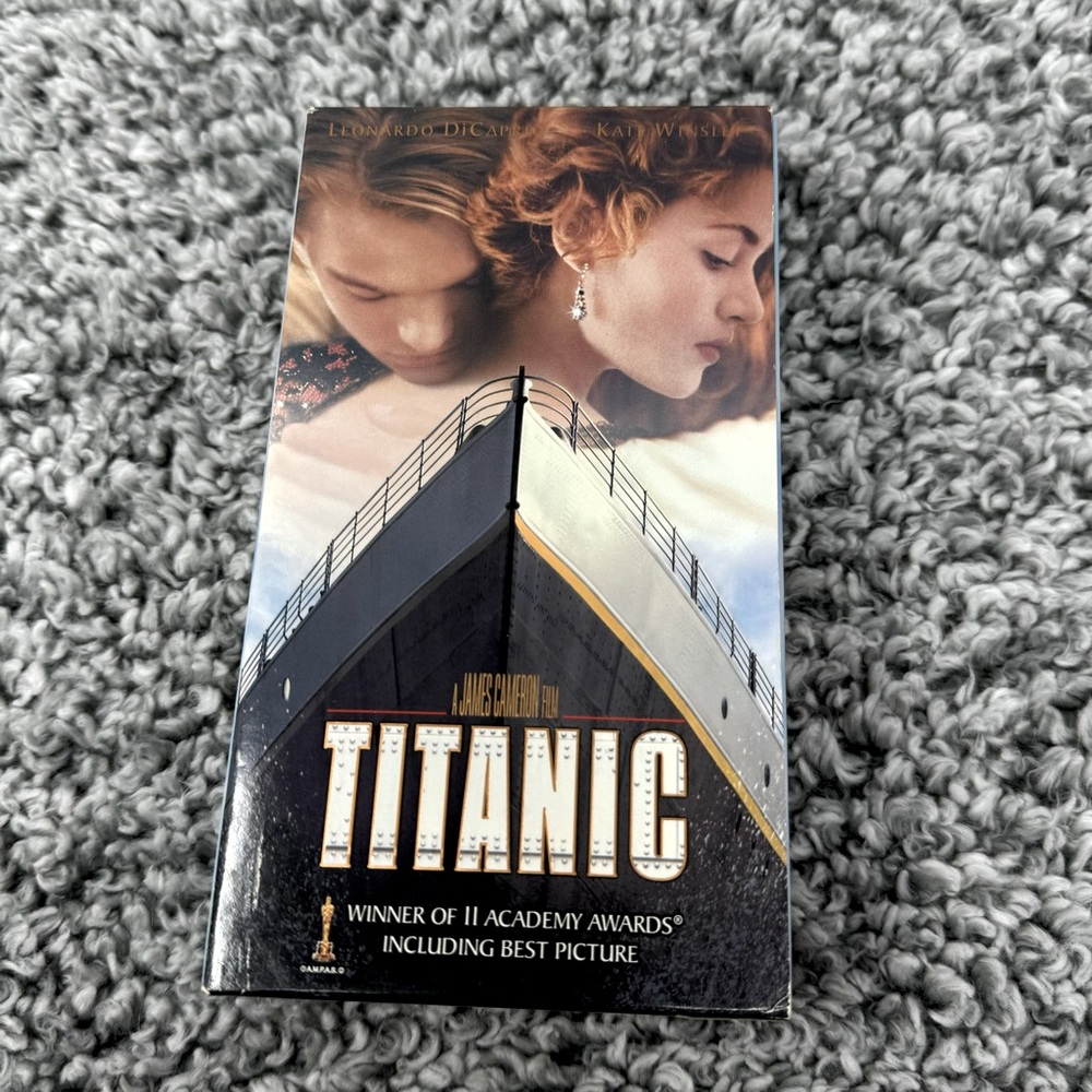 Titanic Dual VHS Set